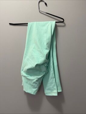 Women’s Mint Green Leggings - Lightweight Activewear